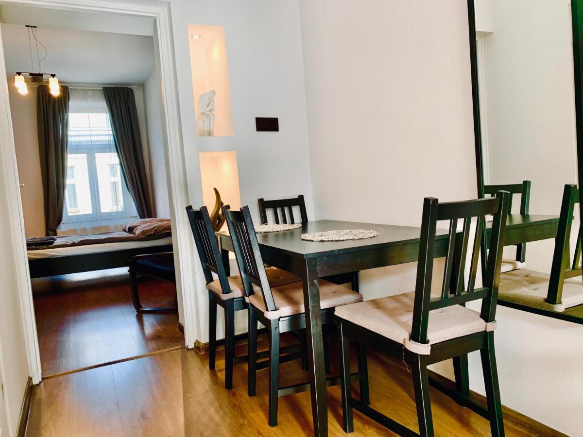 Main Square Apartment Краков Экстерьер фото