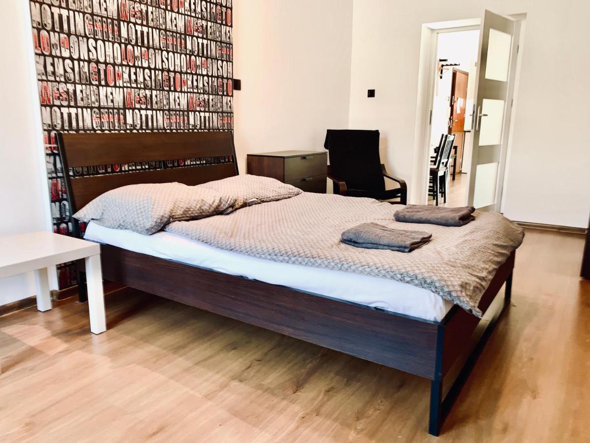 Main Square Apartment Краков Экстерьер фото